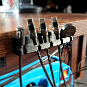 Universal-Kabelhalter für 5 Kabel
