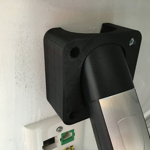 Abgerundeter Wandhalter für Tesla Model S und X