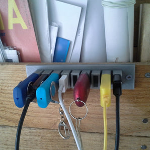 Praktische USB-Kabelhalter - 9er Set.