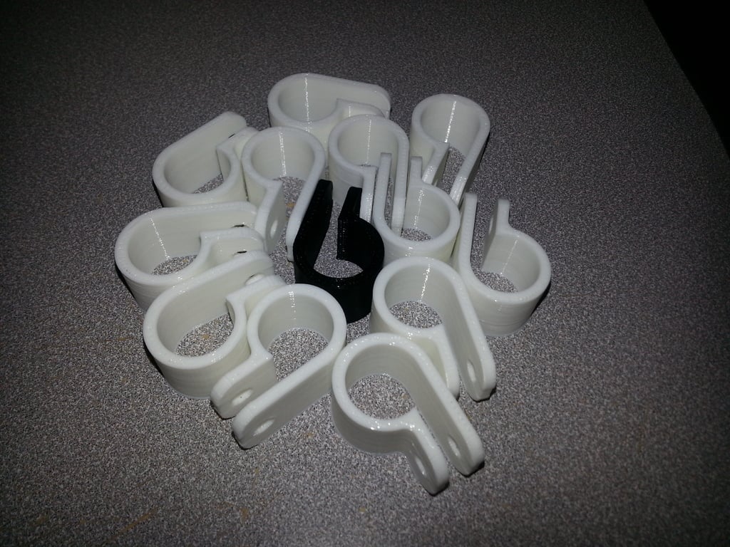 Kabelklemme (P-Clip) – Starke Befestigung für größere Kabel