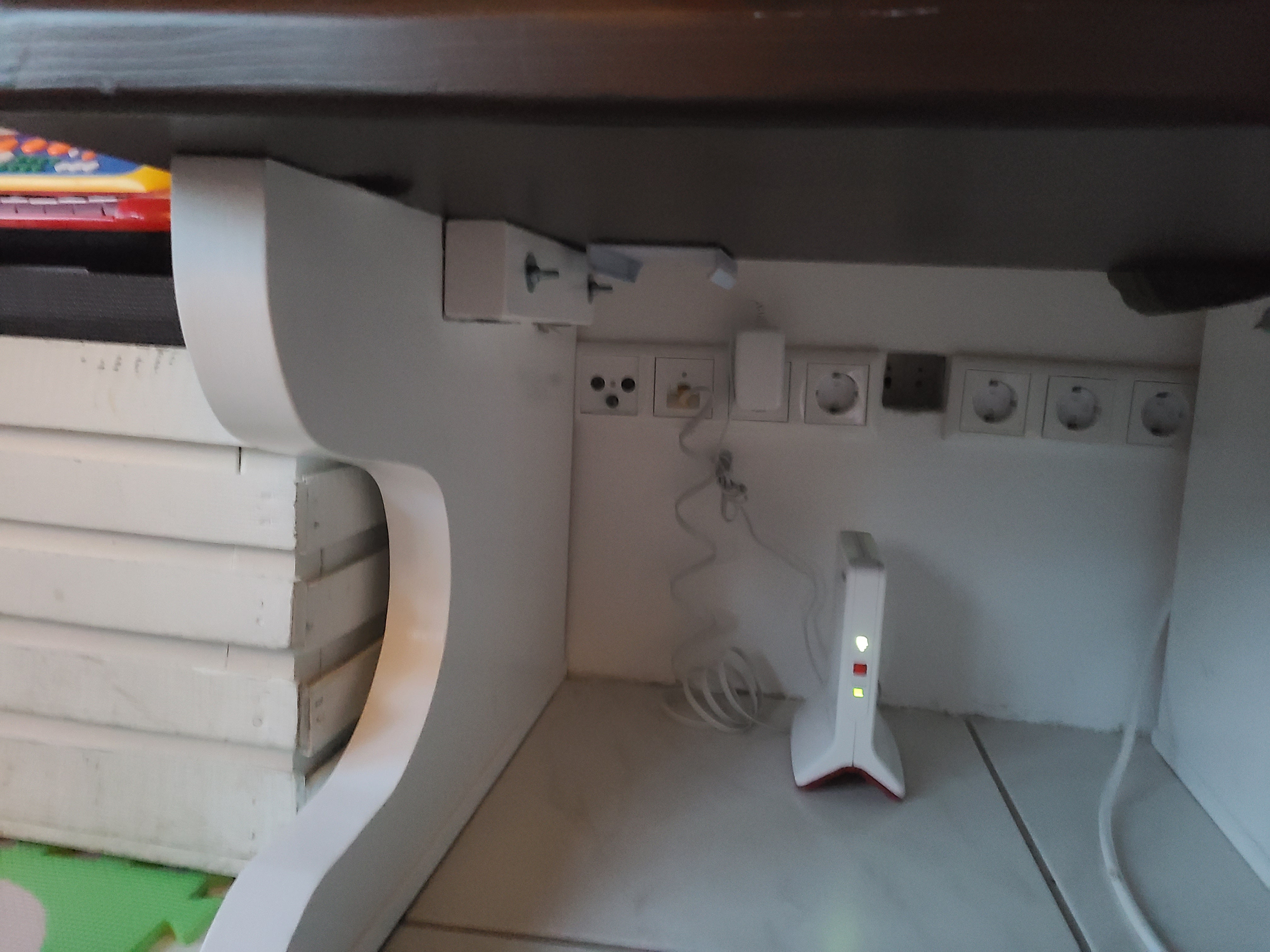 Montagehalterung für AVM FRITZ!WLAN Mesh Repeater 3000 und 6000