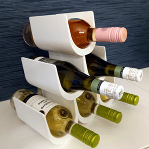 Modulares und elegantes Weinregal