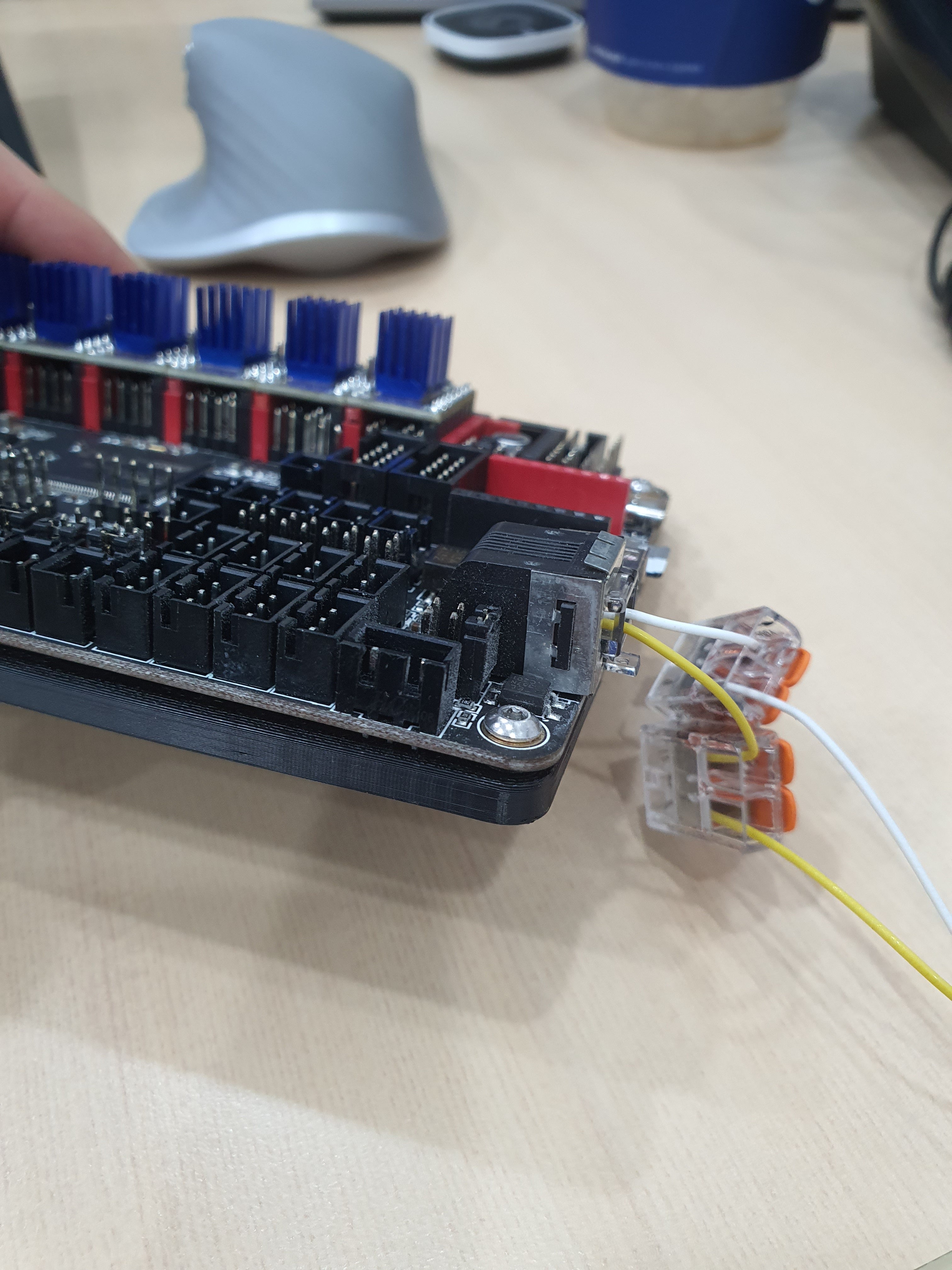 Niedrige DIN-Schienenmontage für LRS-200, RS-25, Raspberry Pi (3, 4 und Zero 2) und BTT Octopus