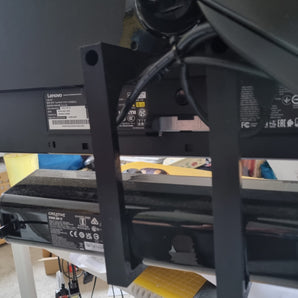 VESA-montiertes Regal für Soundbar und Lautsprecher