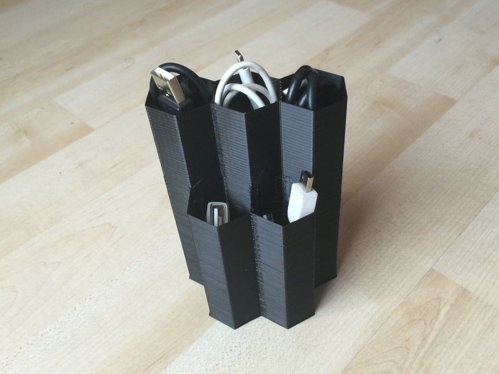Cable Hive Lite – Kabel-Organizer für den Schreibtisch