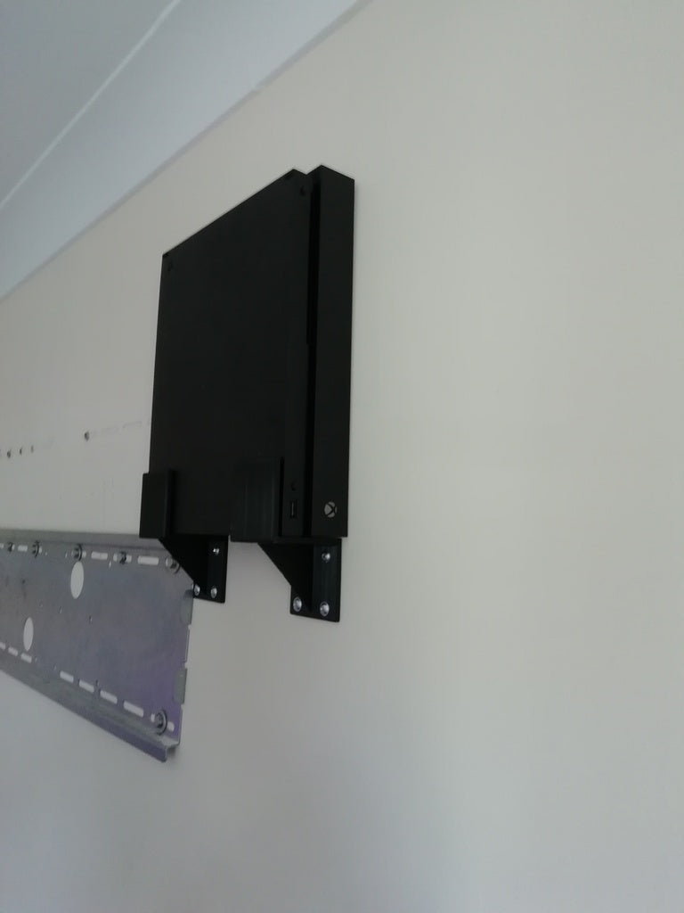 XBox One X – Wandhalterung