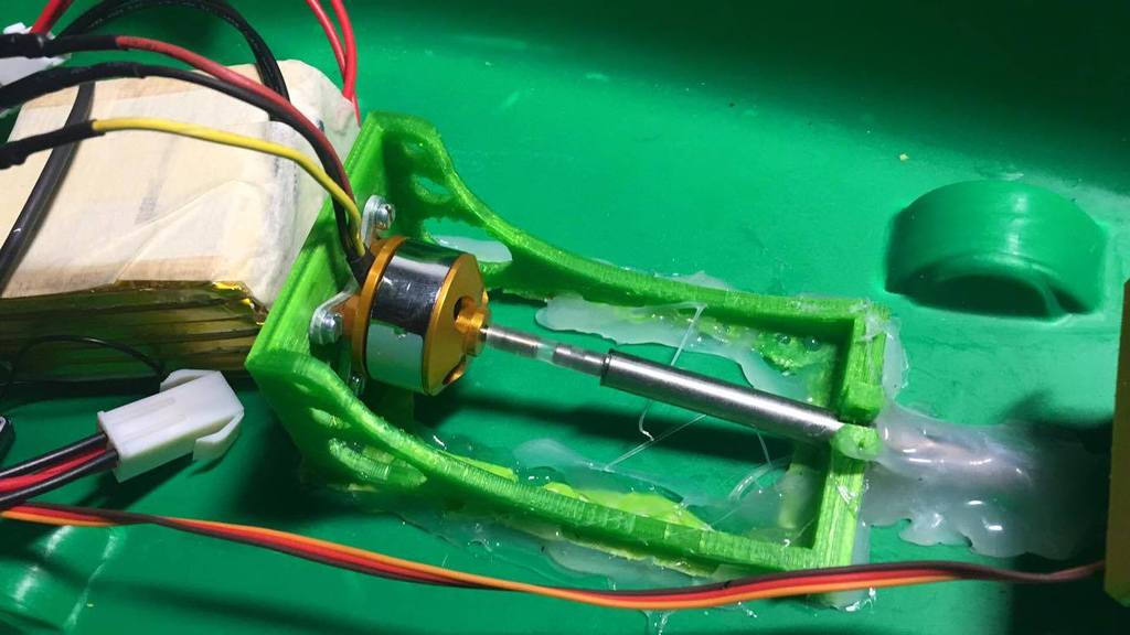 Bürstenlose Montagehalterung für RC-Boot