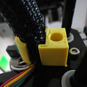 Upgrade für die Drahtentlastung des Replikator-Extruders