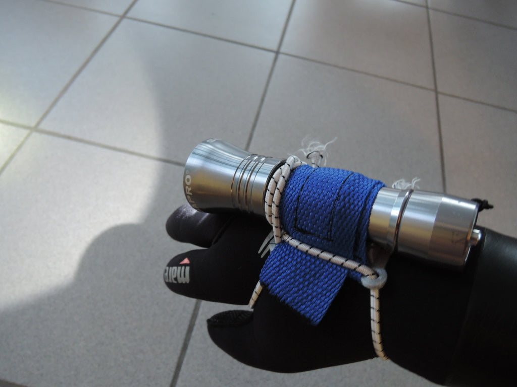 Handmontage der Tauchlampe Scubapro Nova 200