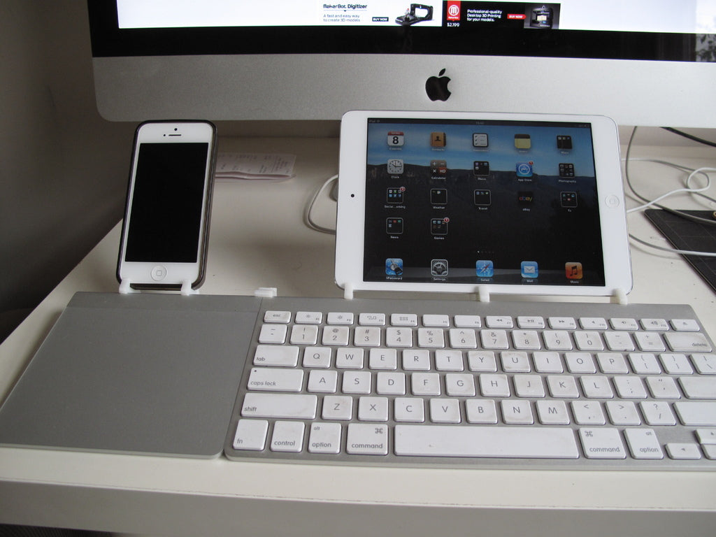 Einfacher iPhone- und iPad-Ständer für Apple Wireless Keyboard und Trackpad