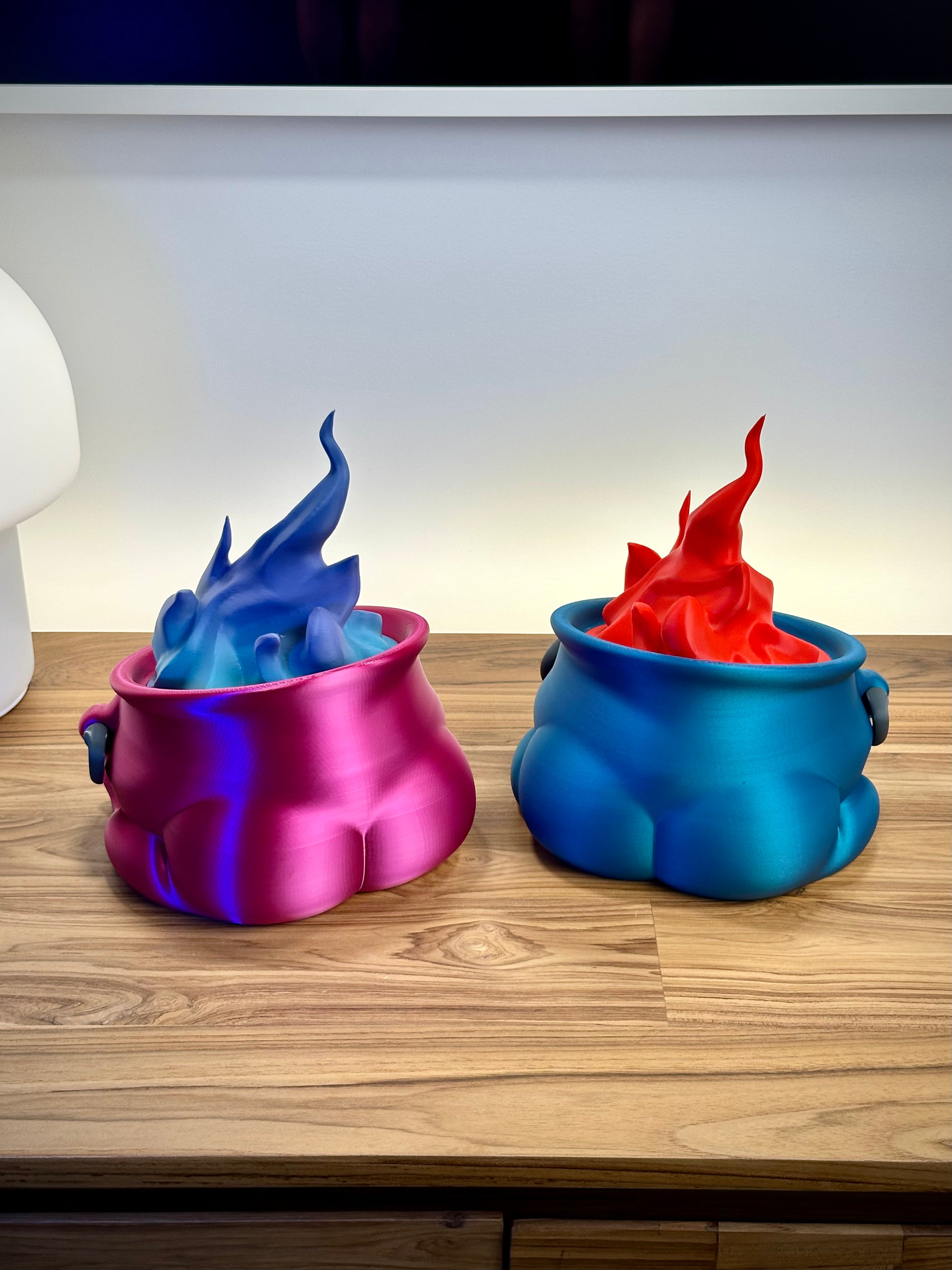 Bubble Butt Cauldron – Lustiger Halloween-Süßigkeitentopf
