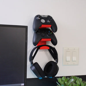 Praktischer Wandhalter für zwei Controller und Headset