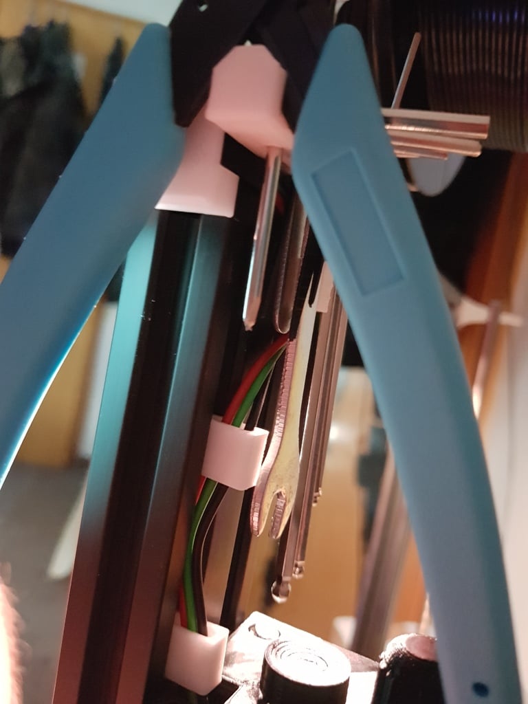 Beendet 3 Kabelklemmen