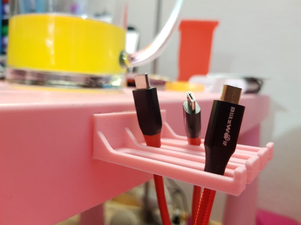 3-polige Kabelaufhänger für USB-Kabel