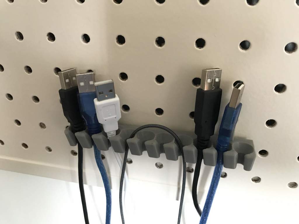 USB-Kabelhalter für Stecktafel
