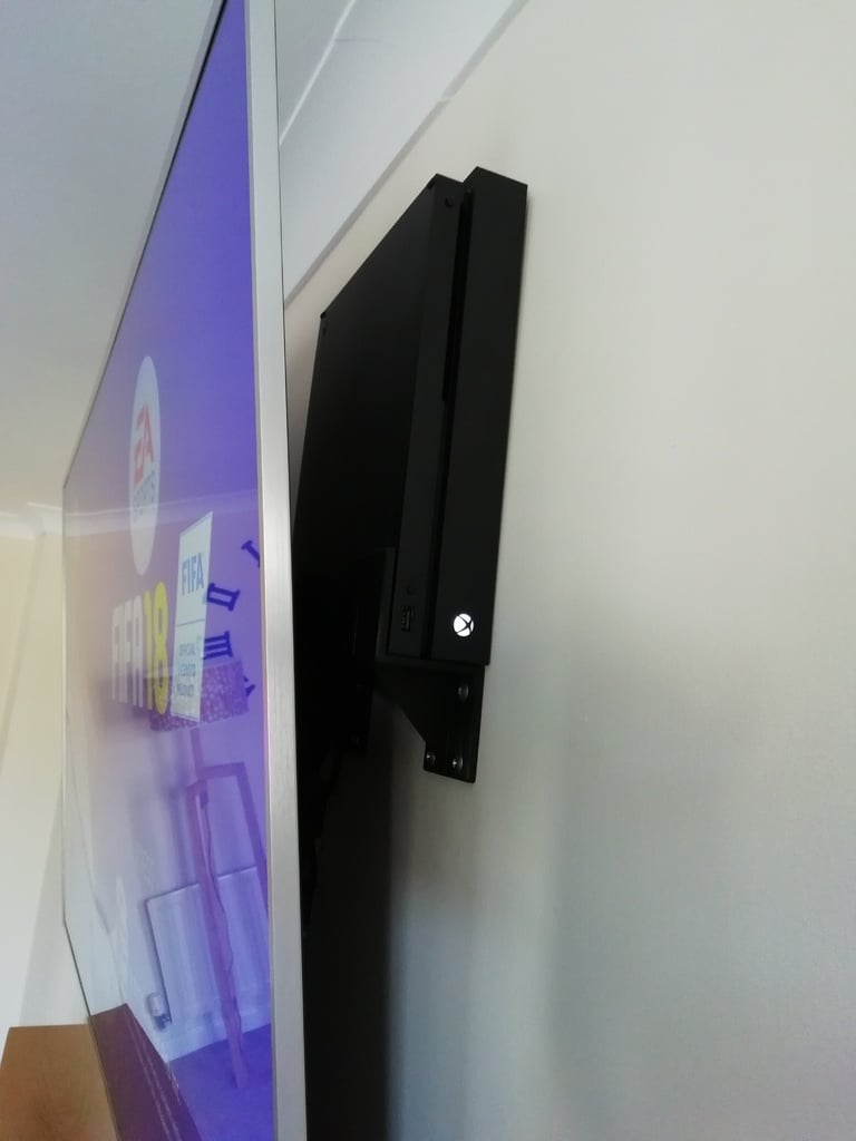 XBox One X – Wandhalterung