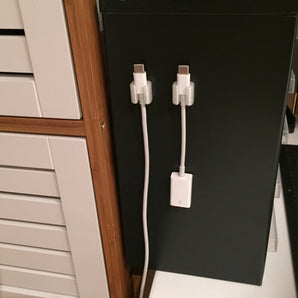 Praktische Halterung für Apple USB-C Ladekabel