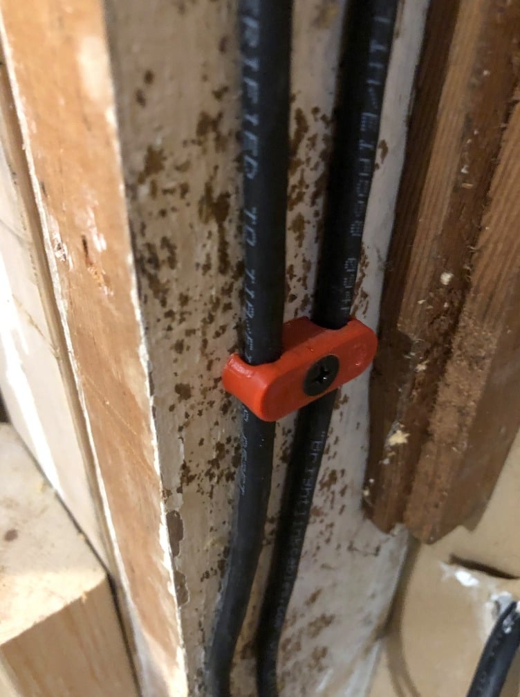 Doppelte Ethernet-Kabelklemme