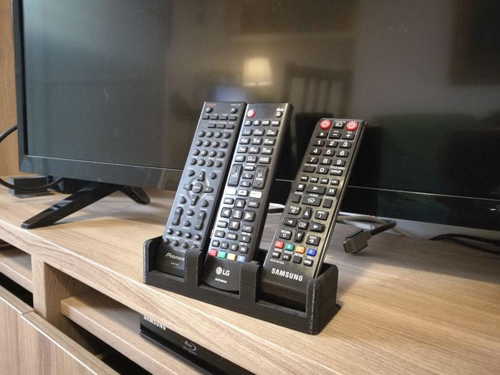 Eleganter und universeller Fernbedienungshalter für Fernseher