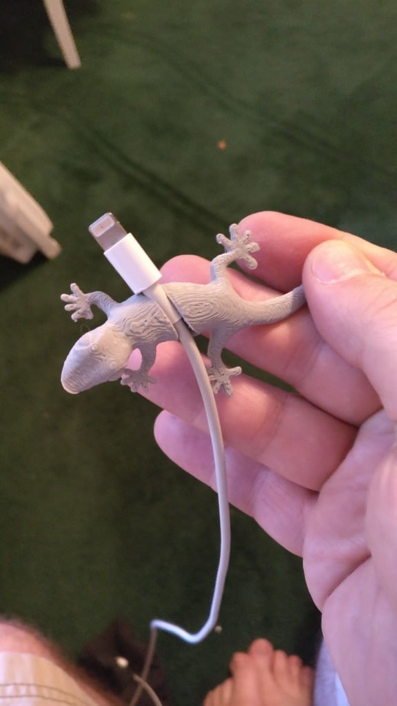 Gecko Wire Holder – Praktischer Kabelhalter im Gecko-Design