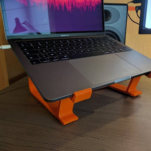 Elegante Dockingstation für MacBook Pro 13" und 15"