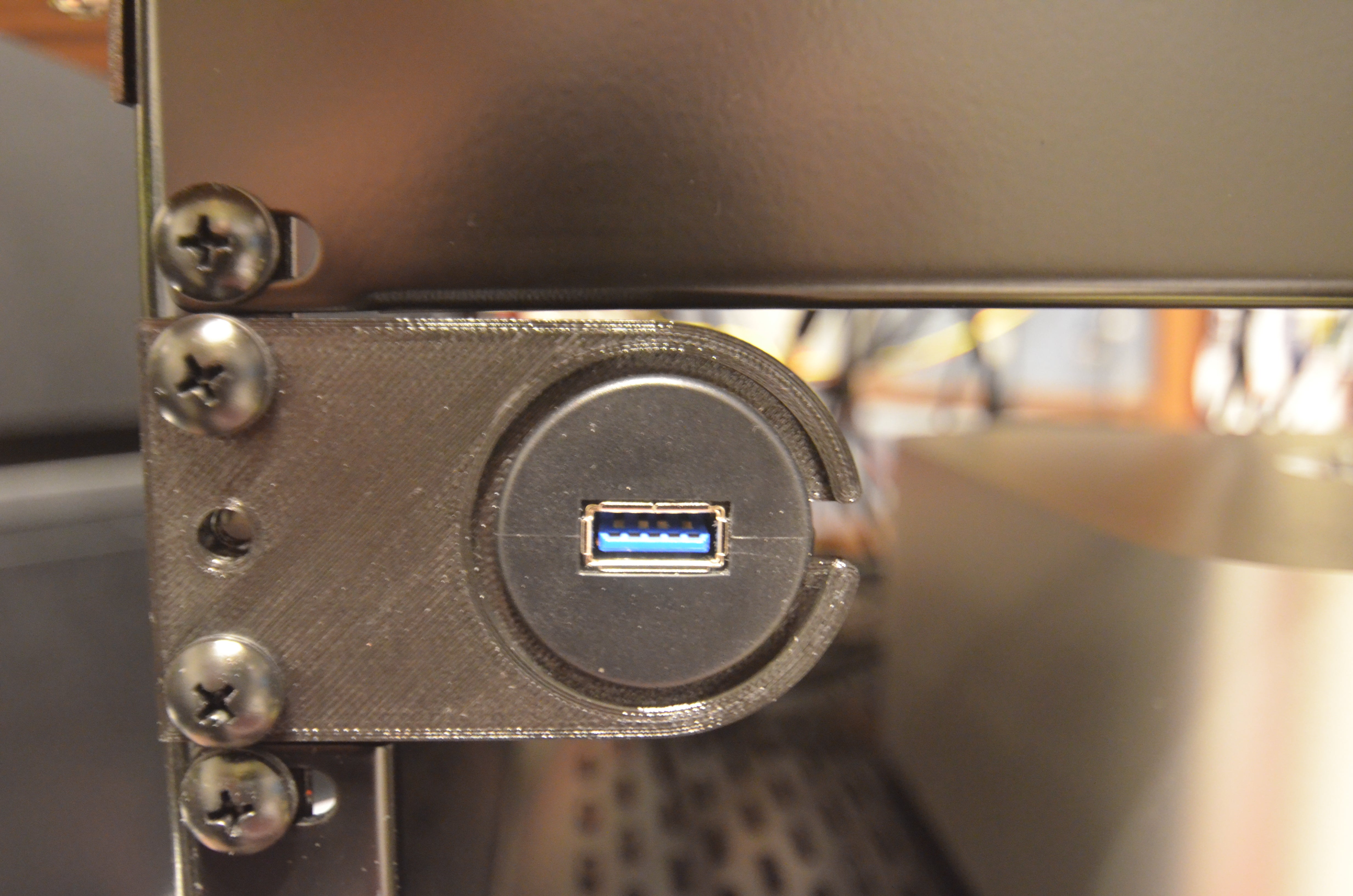 USB/DC Portbeslag til 19 Tommer Rack