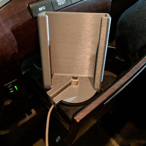 Toyota Sienna Smartphone-Getränkehalter mit Kabelsteuerung