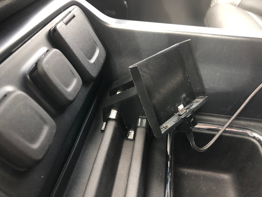 iPhone-Halterung für GMC Sierra/Chevrolet Silverado (2014–2018) mit Mittelkonsole