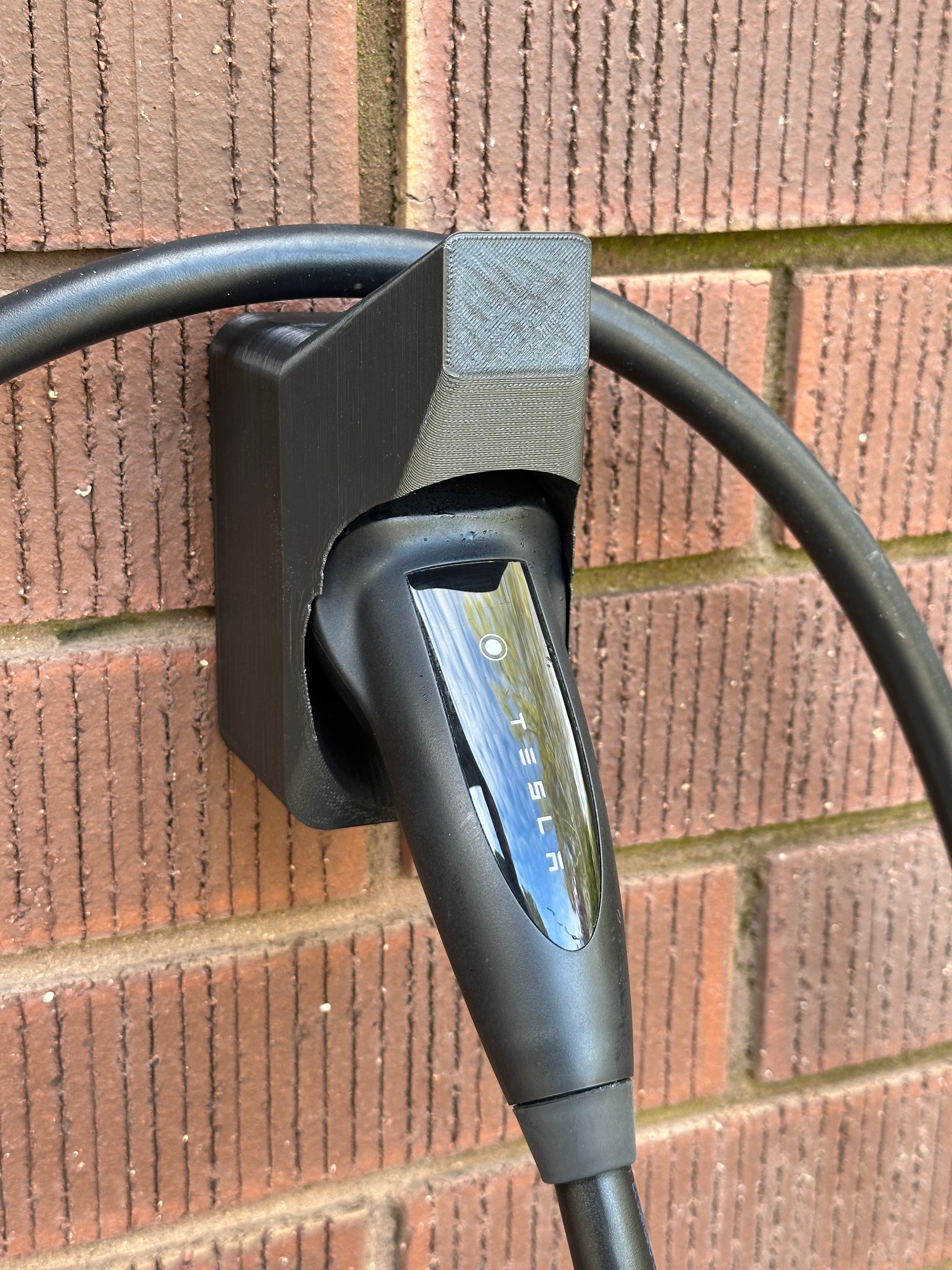 Tesla CCS2 Wandhalterung für Ladebuchse