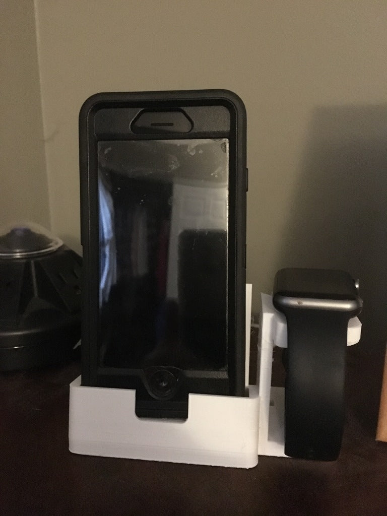 iPhone 6 Otterbox Ladestation mit Apple Watch Dock