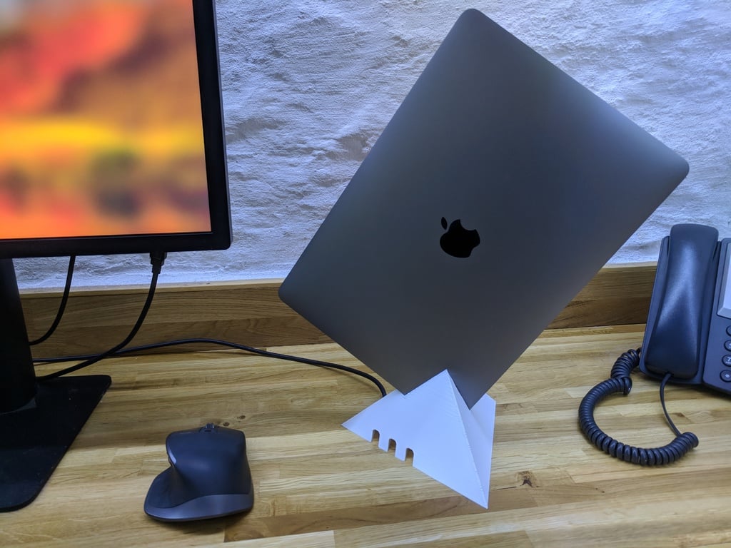 TetraDock Ladeständer für MacBook Pro 13" Modell 2016