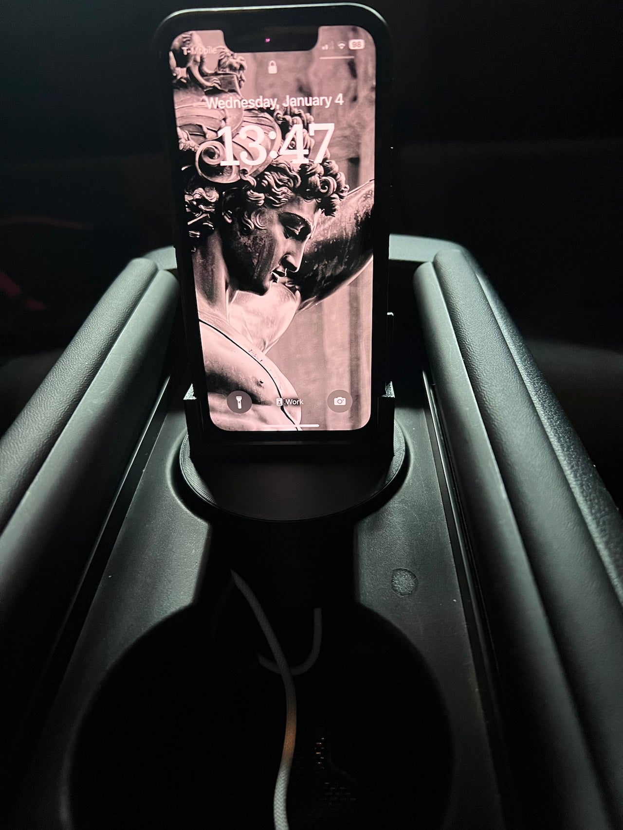 Ladestation für iPhone Mini im Getränkehalter – Toyota GR86/Subaru BRZ (2022+)