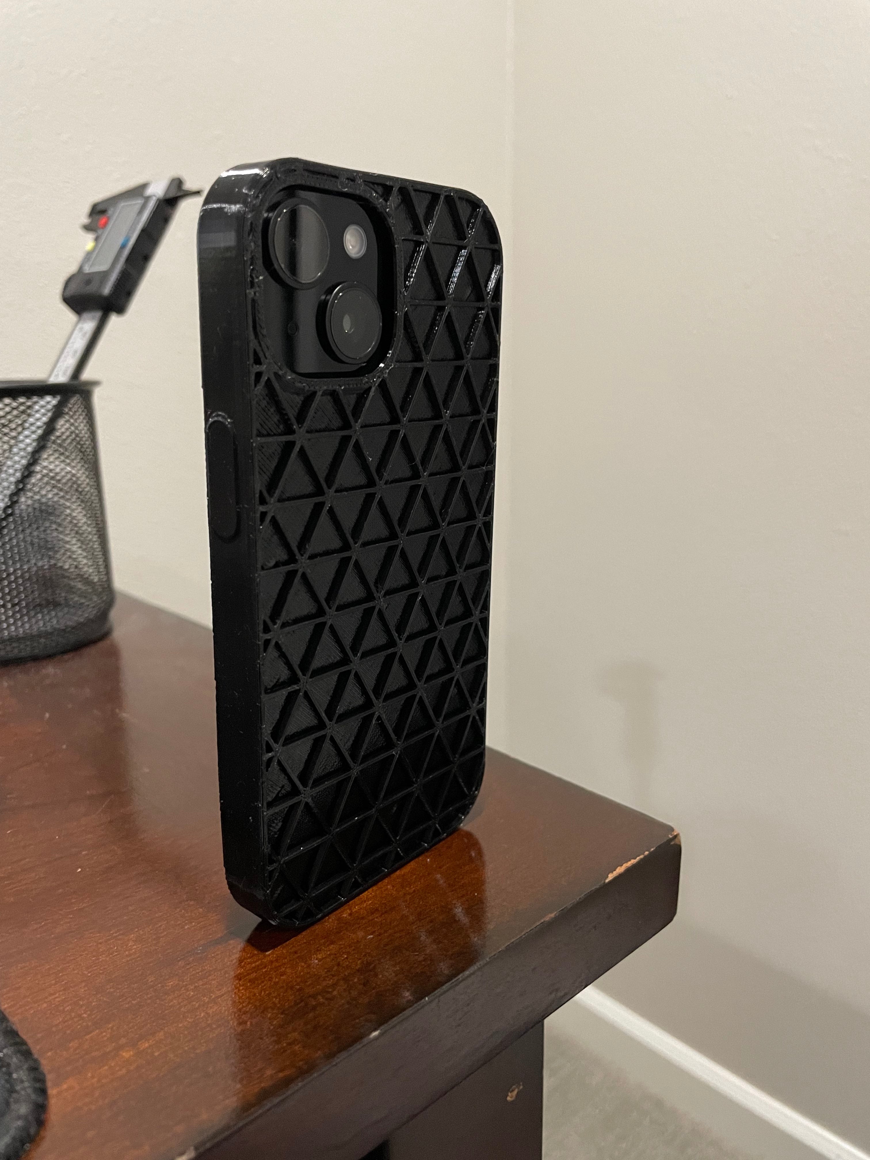 iPhone 15-Hülle mit Loch für MagSafe-Geldbörse und Ladegerät