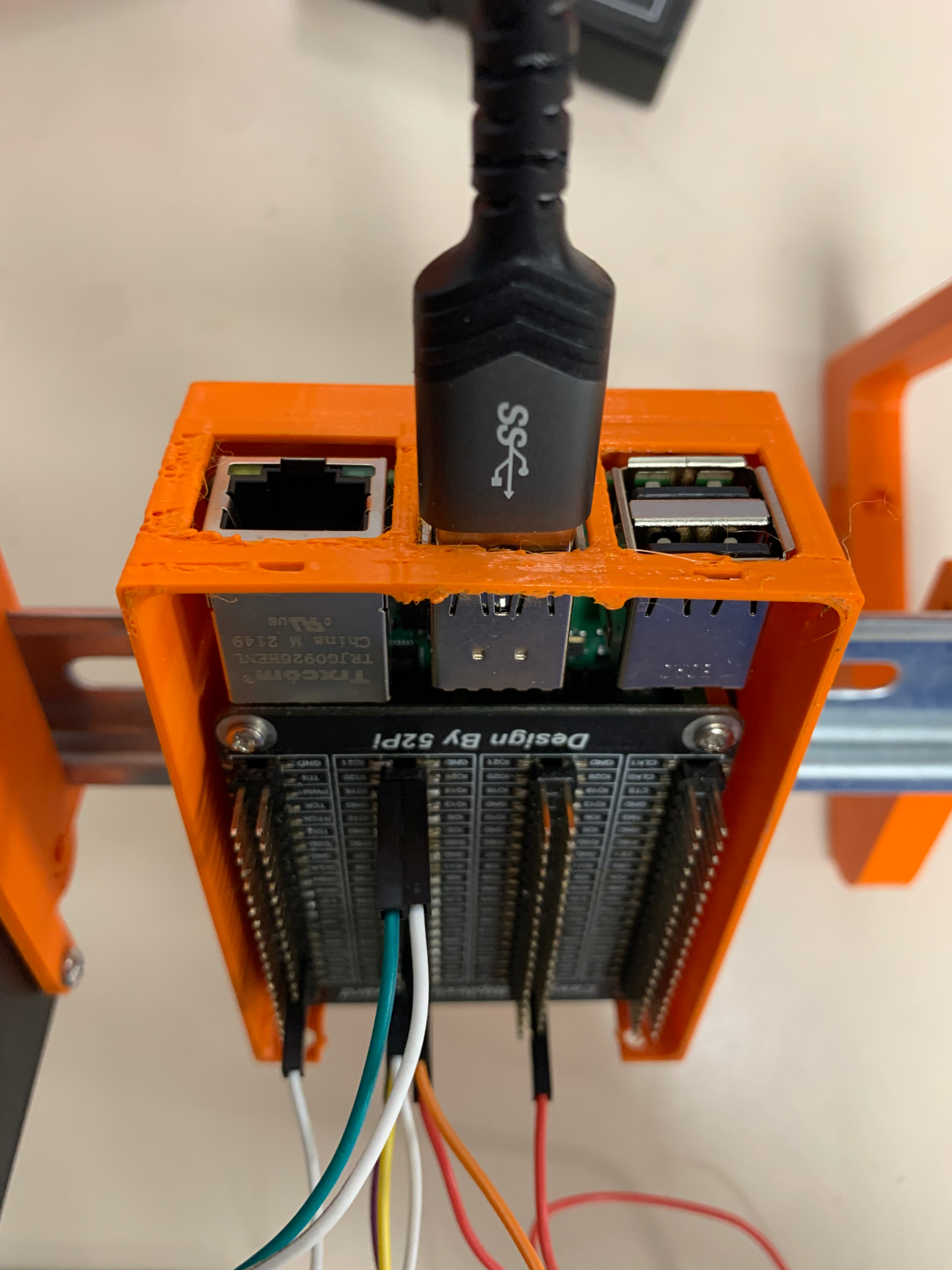 Raspberry Pi 4B DIN-Schienenhalter