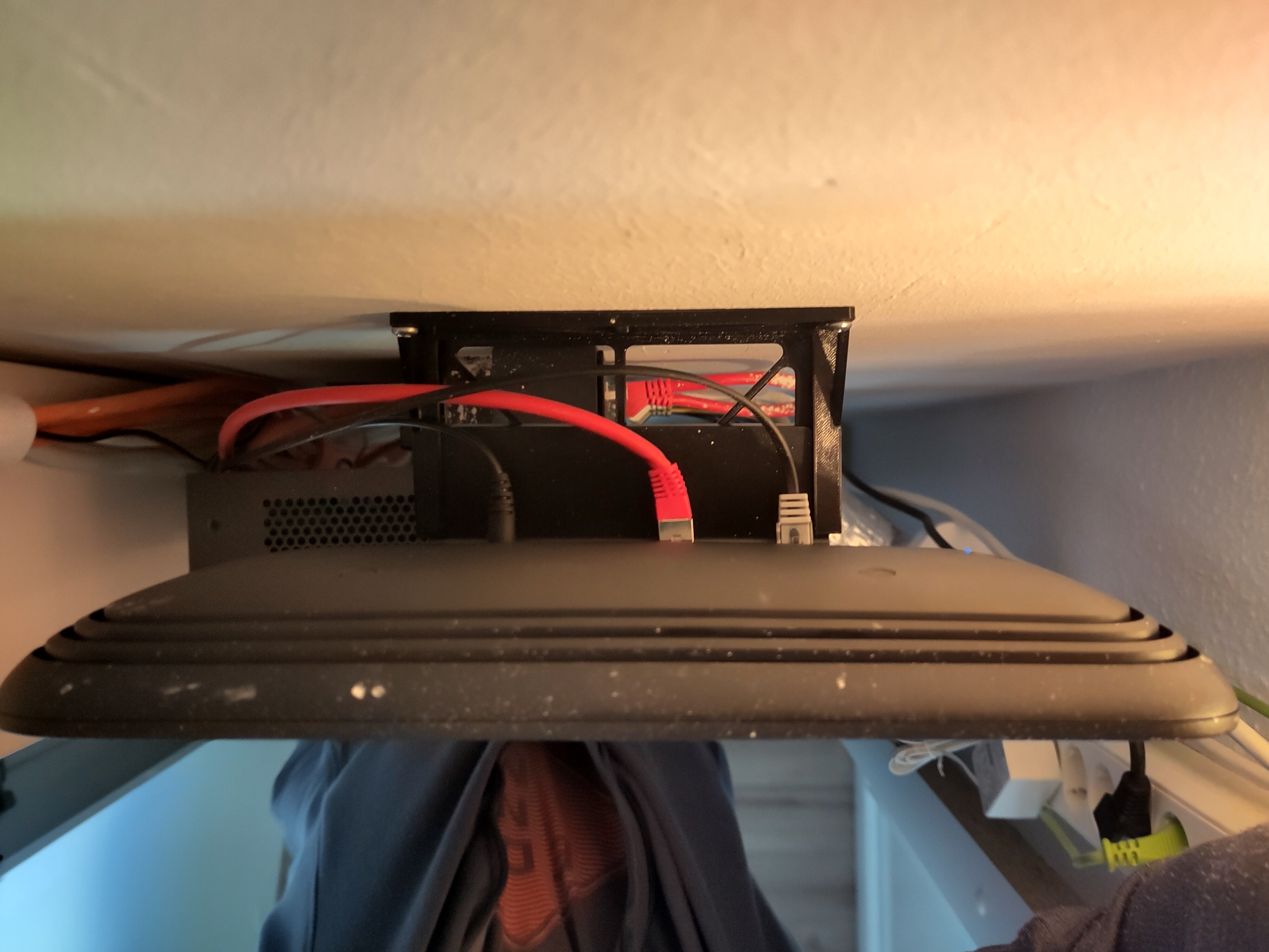 Elegant Vægmontering til Speedport DSL Router