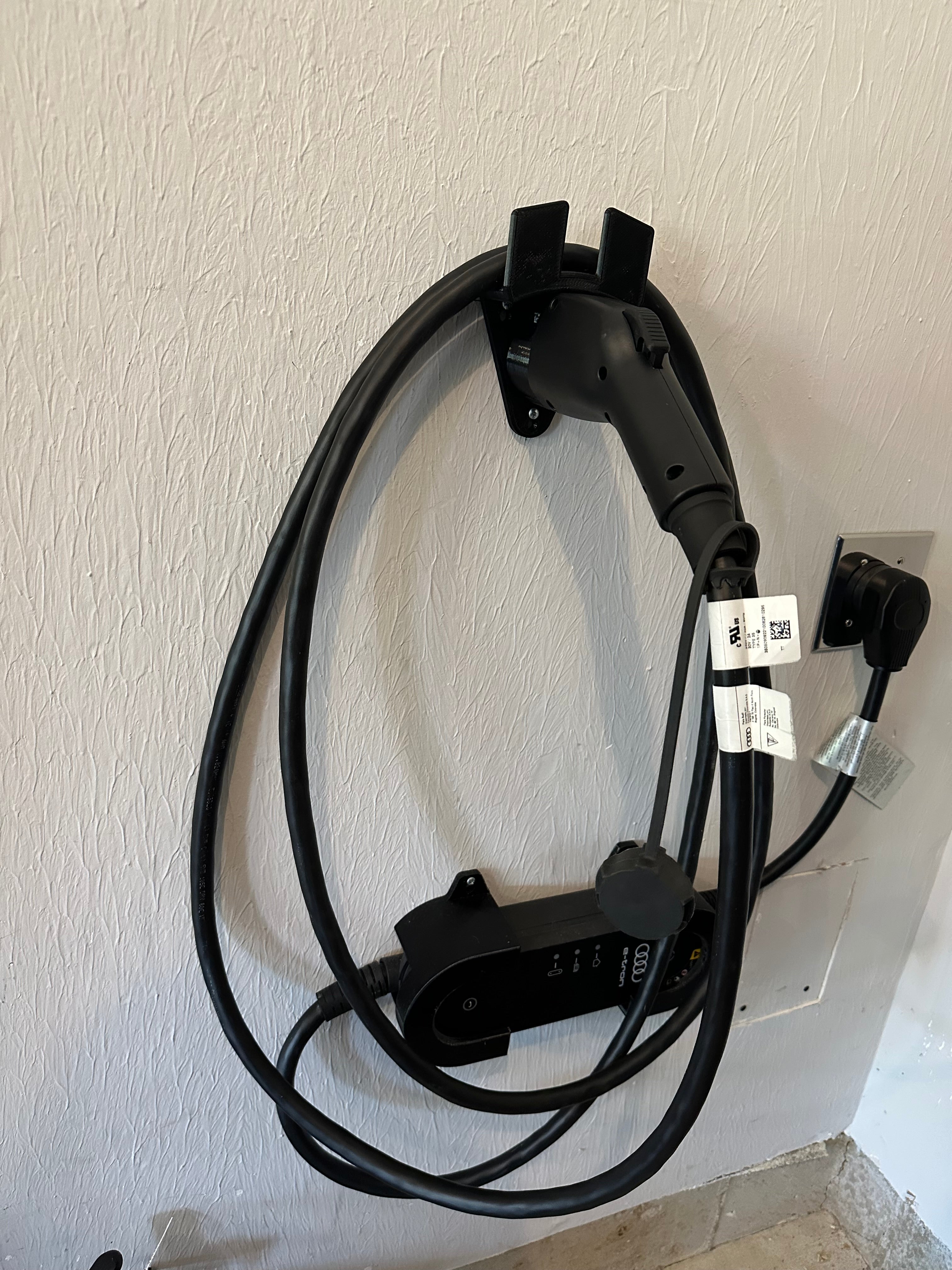 Wandhalterung für J1772 CCS1 EV-Ladegerät