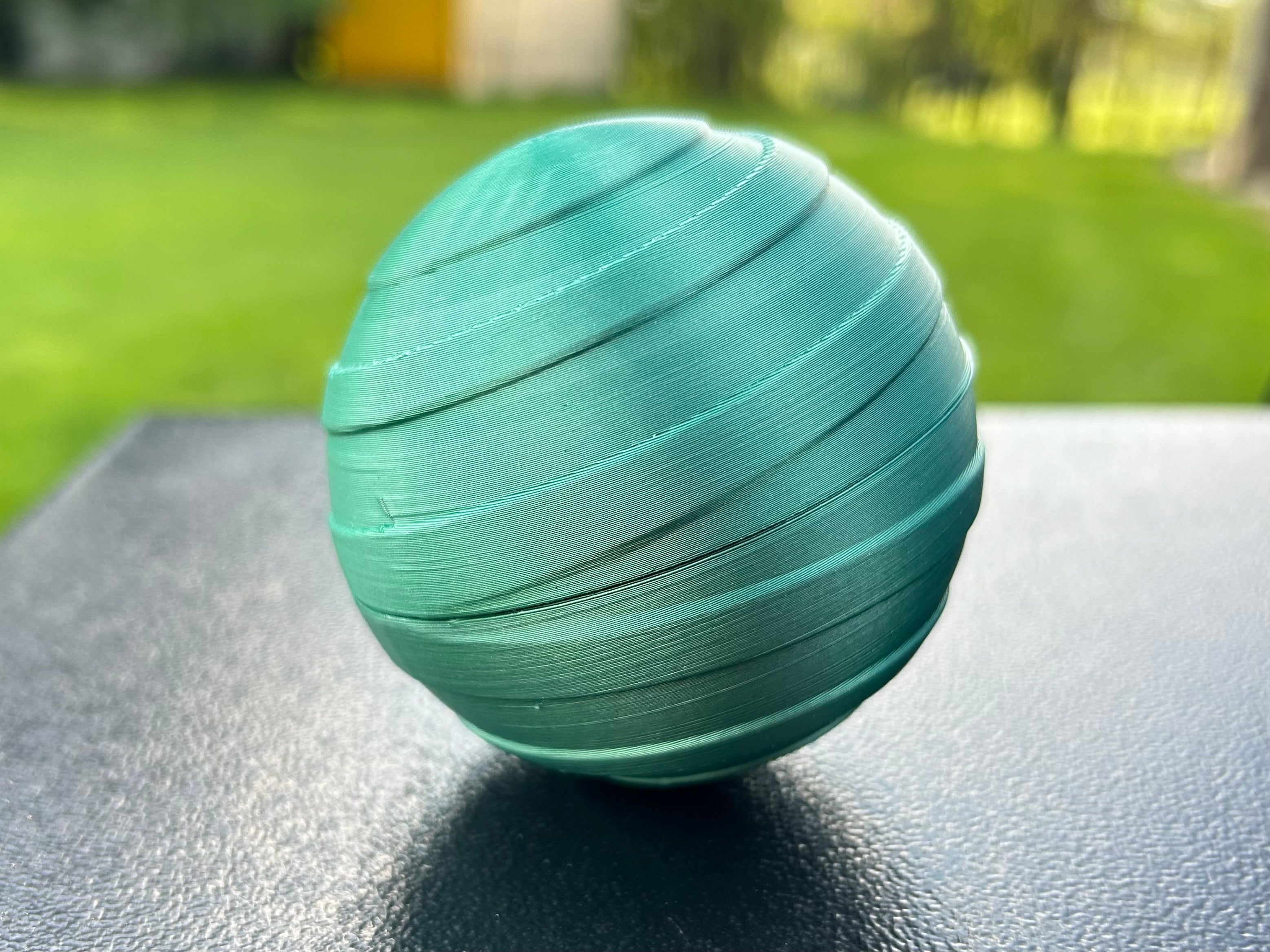 Threaded Sphere Container - Opbevaringsbeholder i sfærisk design