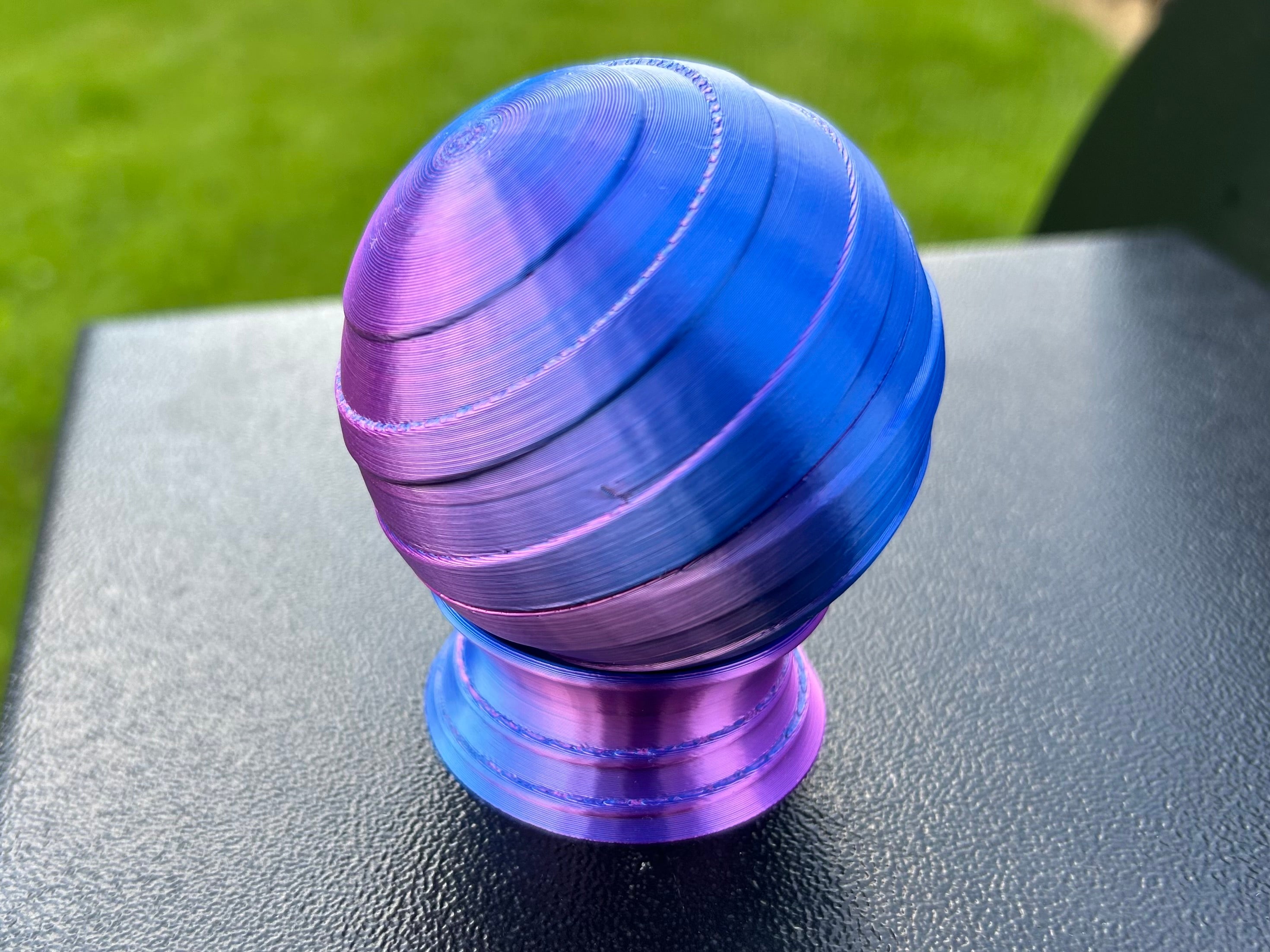 Threaded Sphere Container - Opbevaringsbeholder i sfærisk design