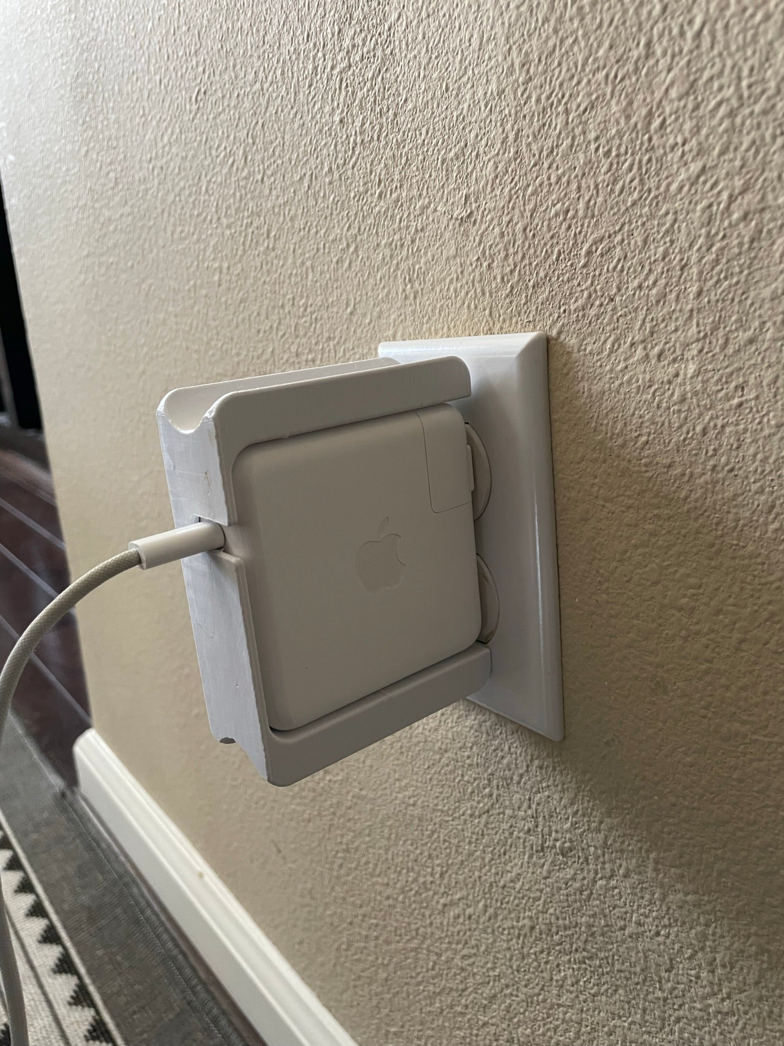 Kabelorganisator für MacBook 67W Ladegerät