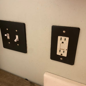 Abdeckplatten für Lichtschalter, Steckdosen und FI-Schutzschalter