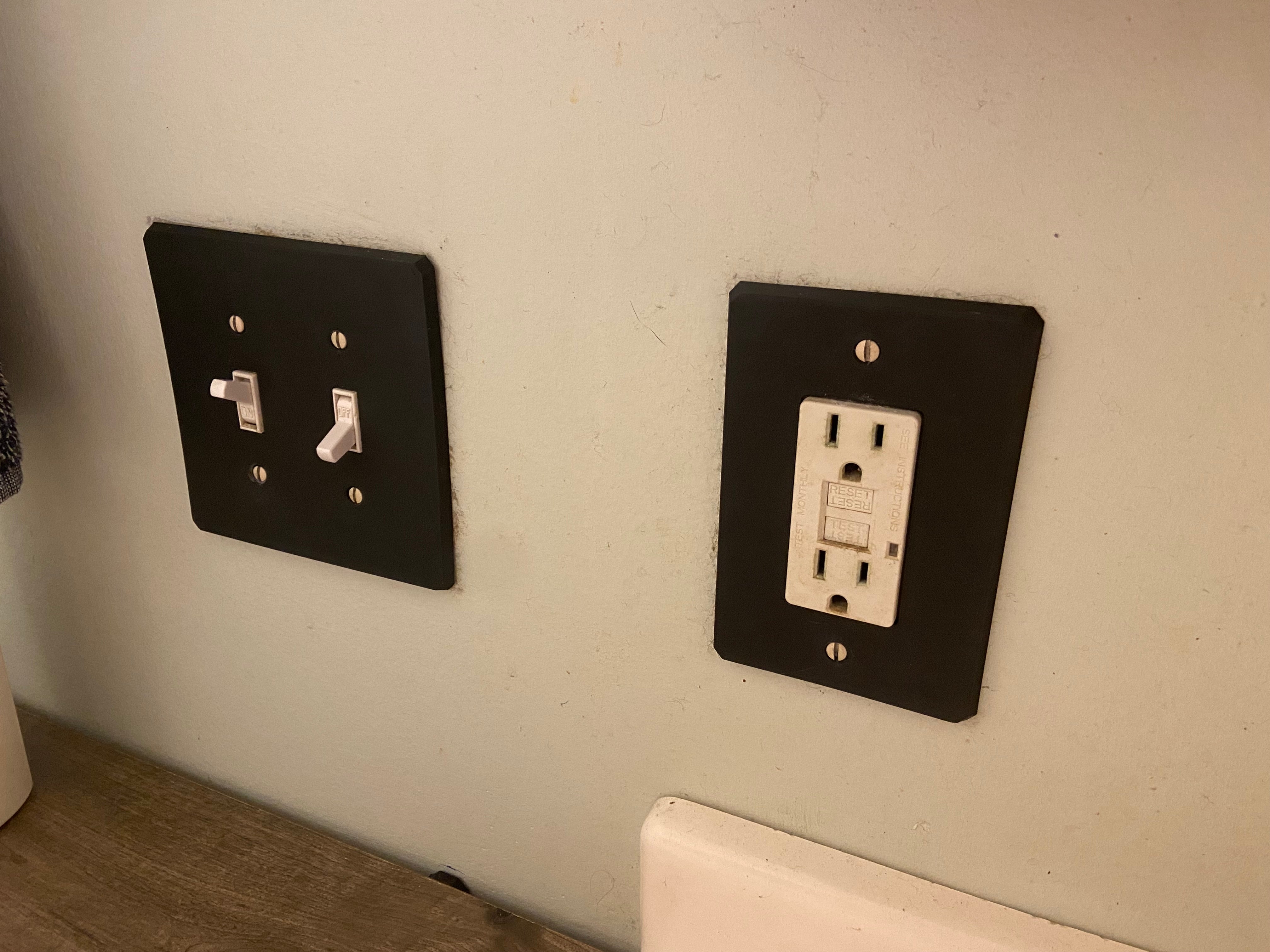 Abdeckplatten für Lichtschalter, Steckdosen und FI-Schutzschalter