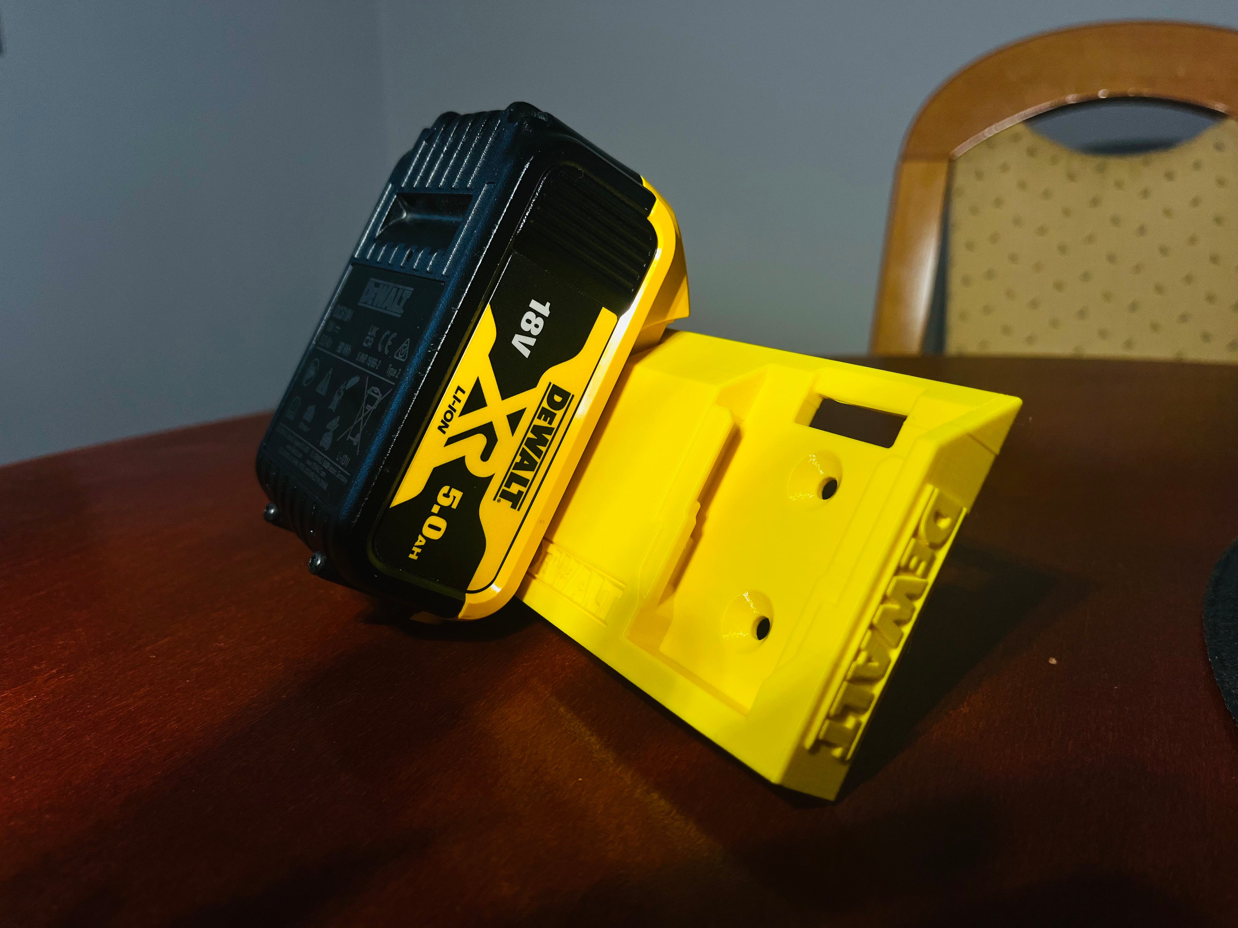 Duo DeWalt 18V Akkuhalter für Wand- und Deckenmontage