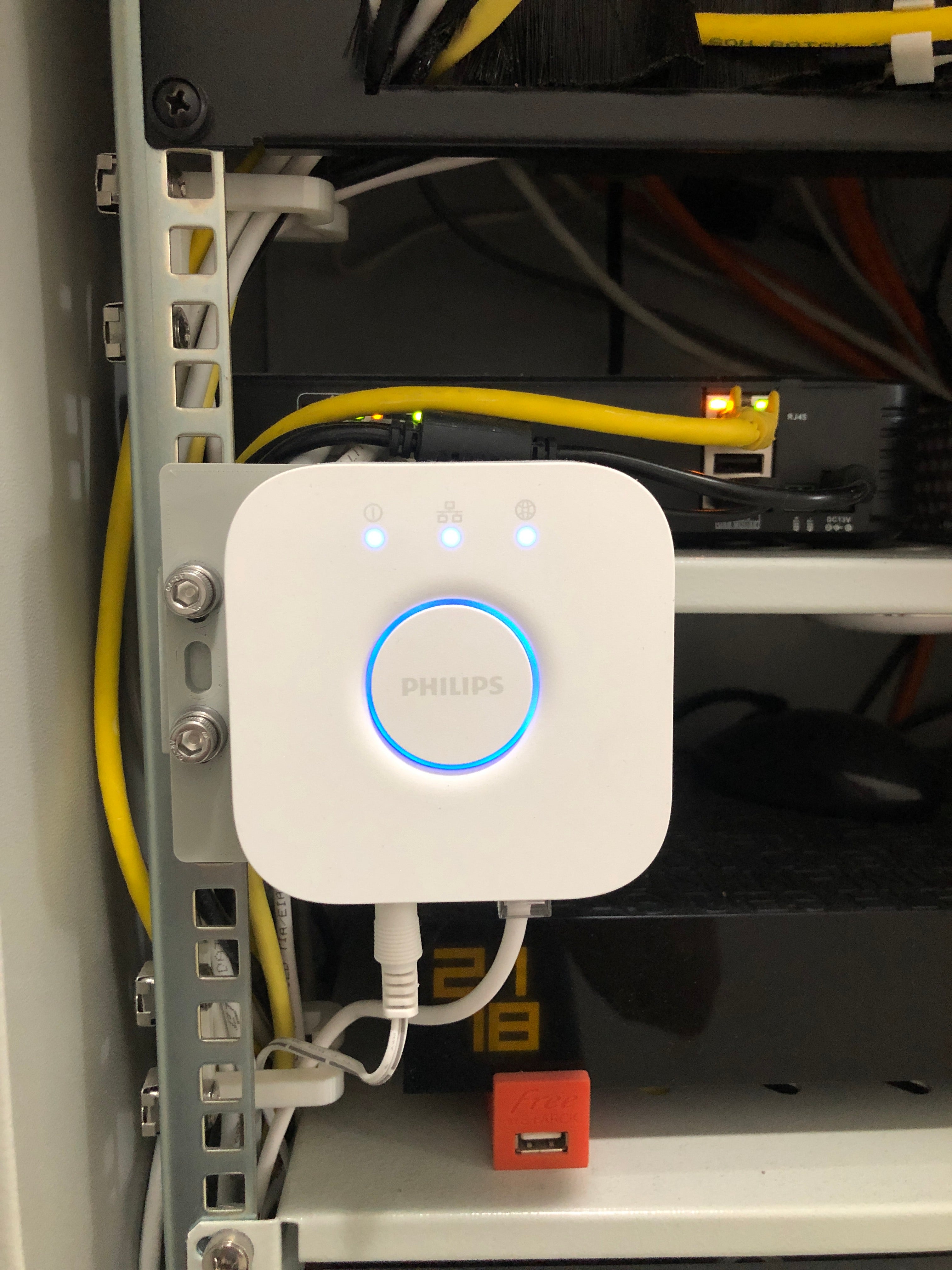 Philips Hue Bridge Rack Mount – Sichere und stabile Installation