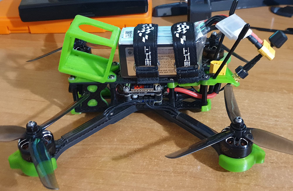 IFlight XL v4 Nazgul5 RX Antennenhalterung mit zweitem Riemen und XT60-Halterung