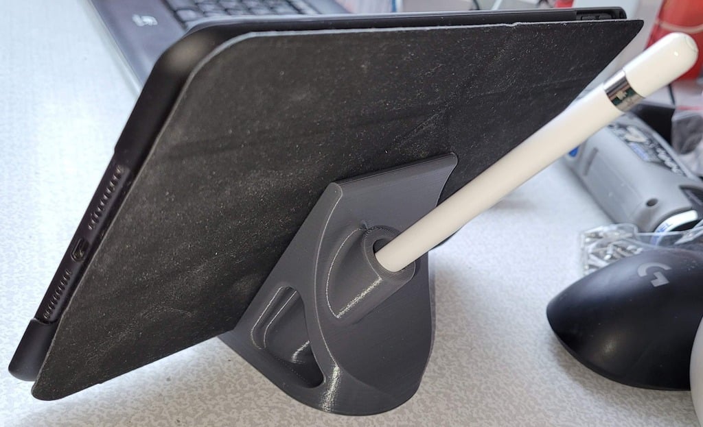 iPad-Ständer mit Stifthalter