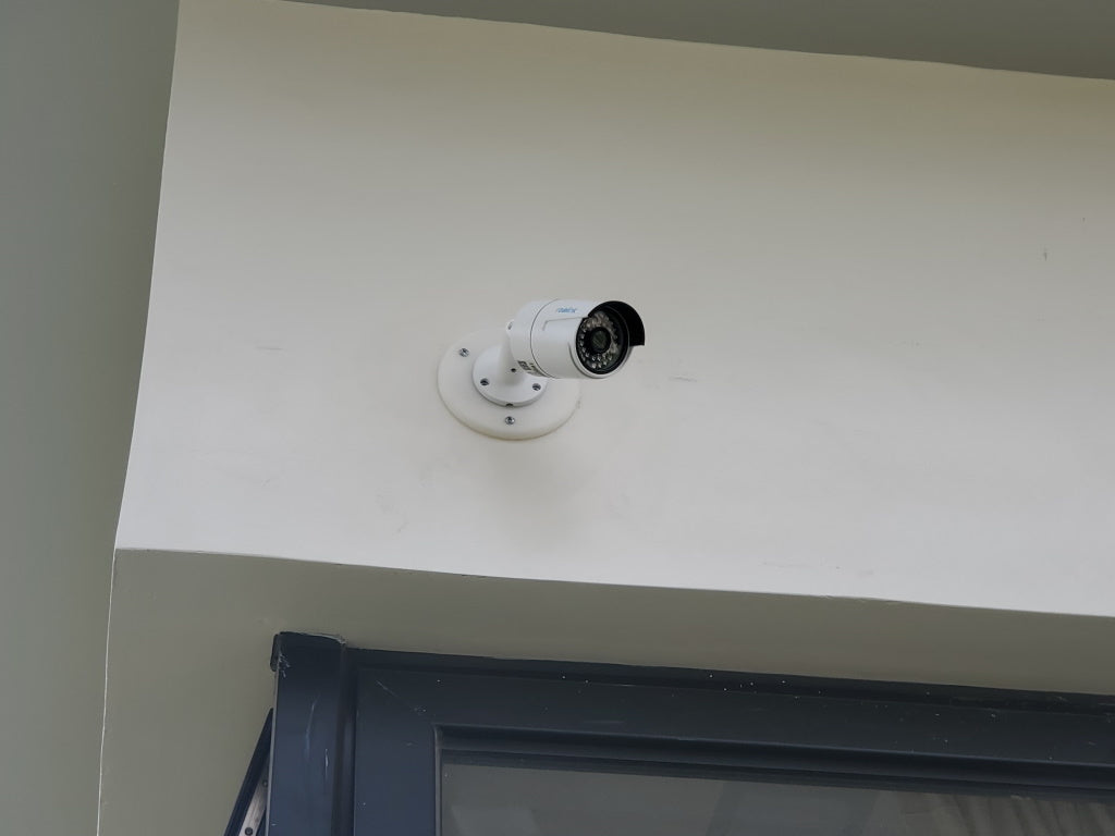 Reolink Kamera Flad Vægmontering til Diskret Kabelinstallation
