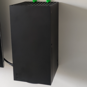 Premium-Wandhalterung für Xbox Series X