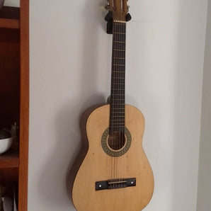 Wandhalterung für Gitarre

 Robustes Design für akustische und elektrische Modelle