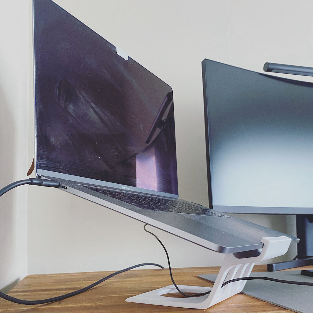 Eleganter MacBook Pro-Ständer mit Laptop-Halterung