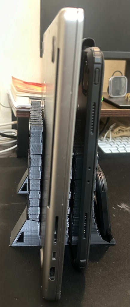 Vertikaler Ständer für 16-Zoll-Laptop, 12,9-Zoll-iPad und iPhone/Tastatur